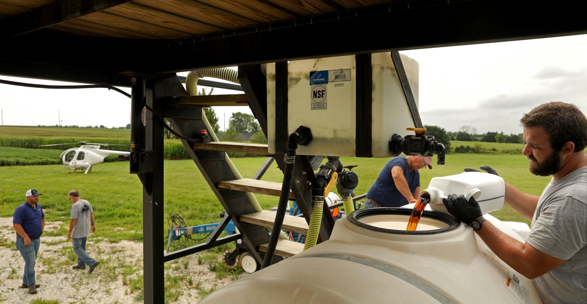 Crop spraying to save fungal spread